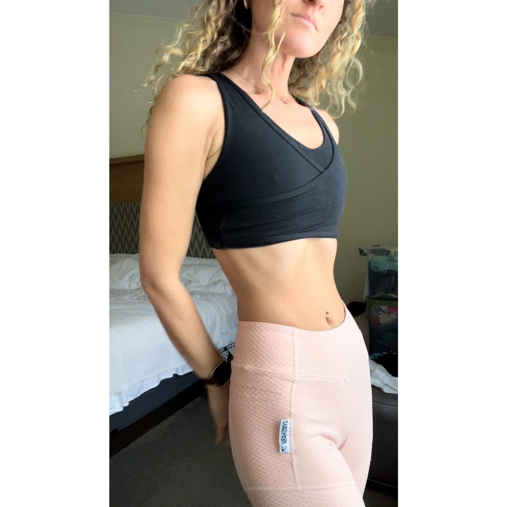 gently used peach xs gymshark leggings